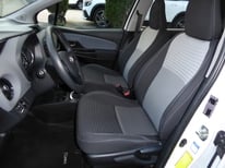 TOYOTA YARIS 4911