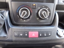PEUGEOT BOXER BLAU