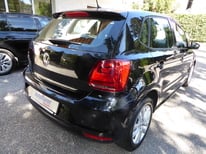 VW POLO SCHWARZ 6221