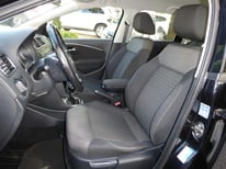 VW POLO SCHWARZ 6221