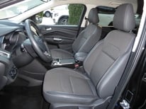 FORD KUGA SCHWARZ 9338