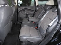 FORD KUGA SCHWARZ 9338