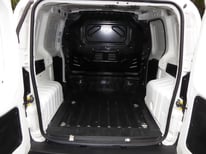 FIAT FIORINO WEISS GK257ZR