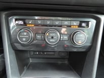 VW TIGUAN NEU SCHWARZ 061