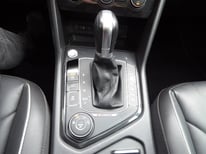 VW TIGUAN NEU SCHWARZ 061